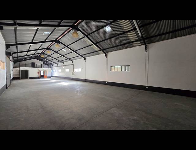 680M² WAREHOUSE TO LET IN SEBENZA